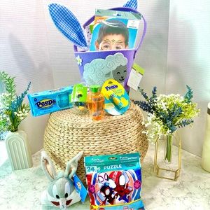 SOLD! Adorable Felt Easter Basket